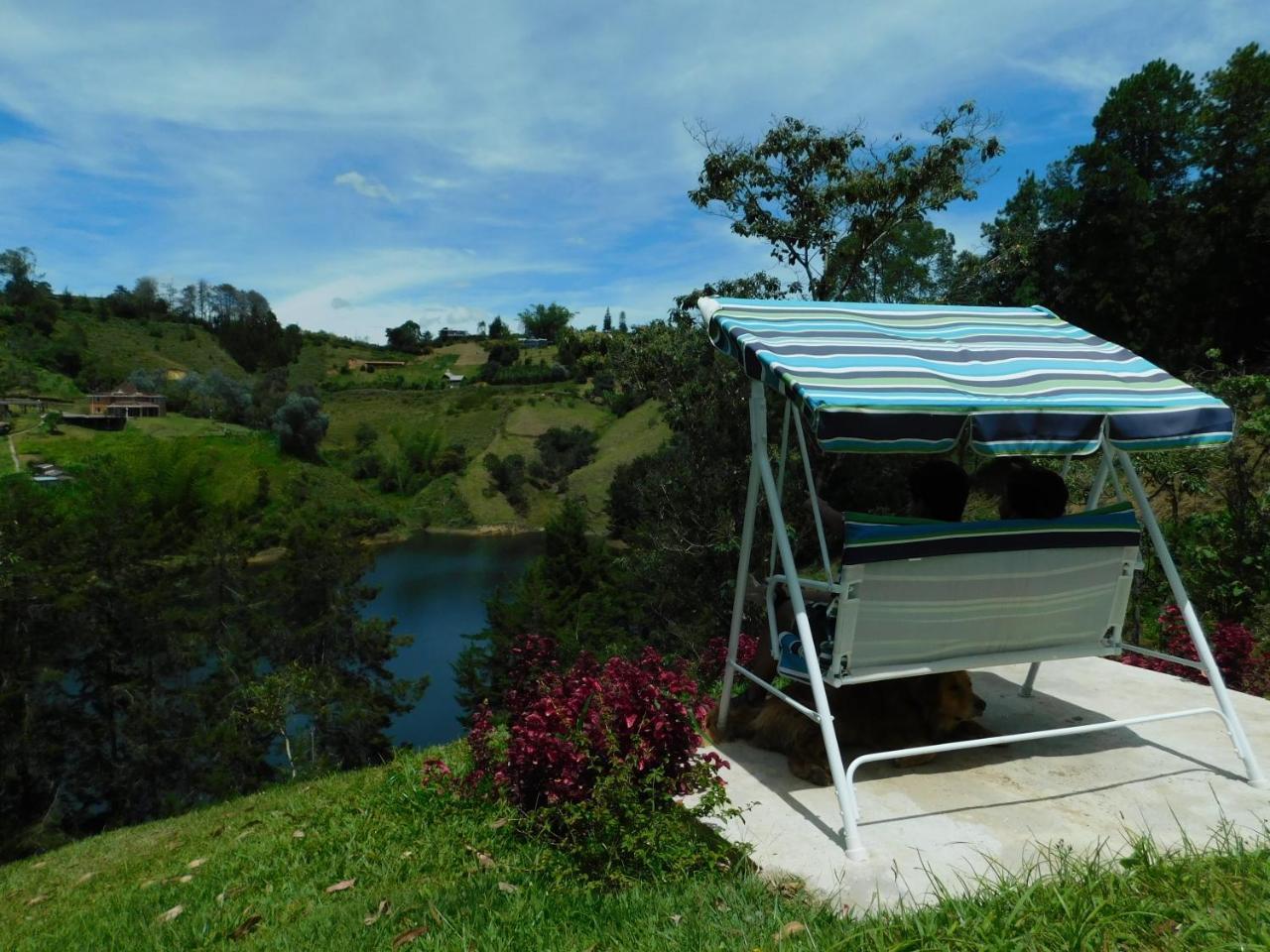 Bacoa Hostel Guatapé Exteriér fotografie